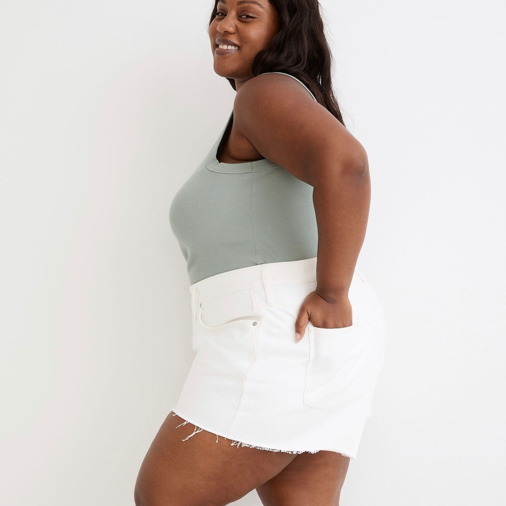 Madewell Relaxed Denim Frayed Shorts Off-White Size 22 NWT - Picture 2 of 16